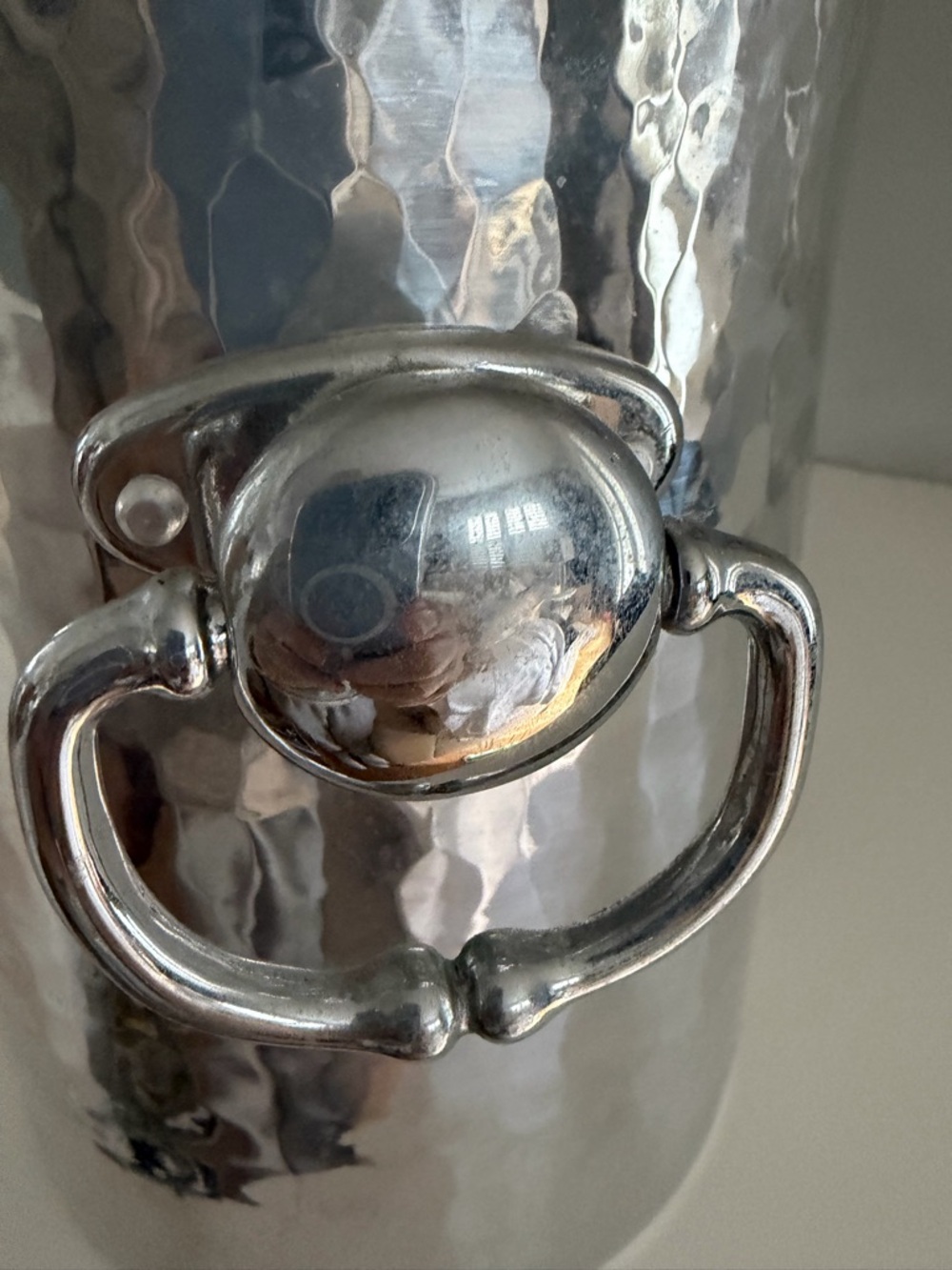 William Sonoma Hammered Metal Ice Bucket with Ring Handles - made in France - Picture 4 of 9